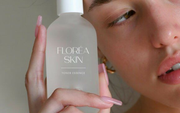 13 Packaging Sans Serif Fonts That Look Premium 28 Caveline Fonts 146585741 7 580x365 1