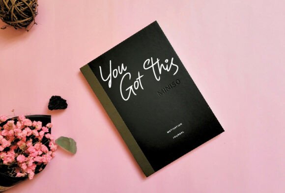 12 Luxury Script Fonts for Cosmetic Packaging 13 Lucia Fonts 135234585 5 580x393 1