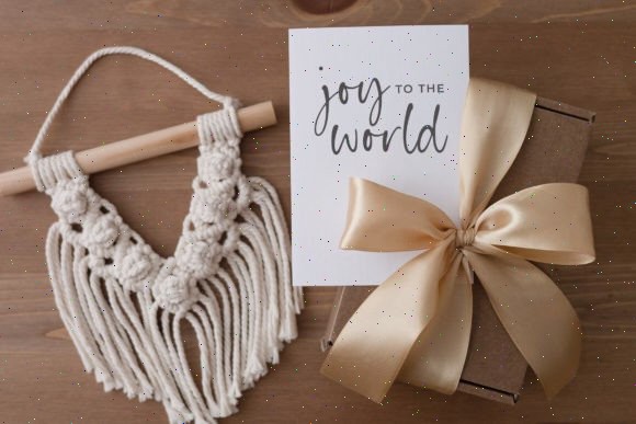 14 Best Handwritten Fonts for Product Packaging 35