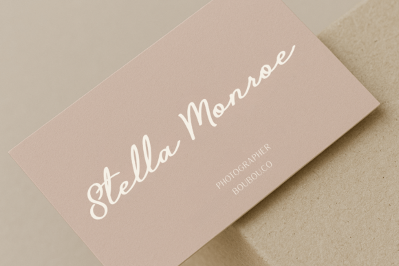 15 Elegant Signature Fonts for Logos That Instantly Elevate Brands 10 Everly Sign Fonts 149986347 2 580x387 1