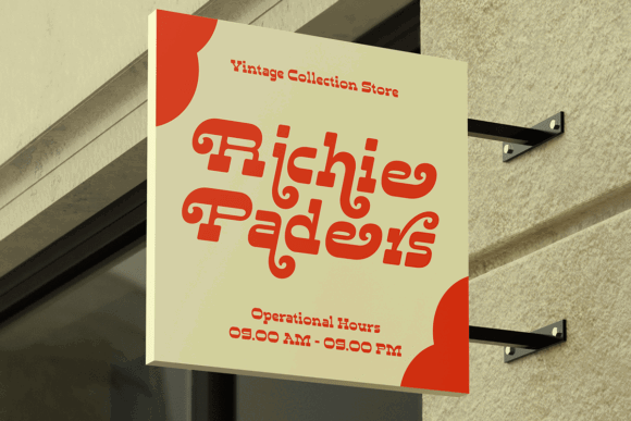 Fonts Similar to Clarendon: 15 Powerful Alternatives 36 Dhefani Vintage Fonts 140480631 5 580x387 1