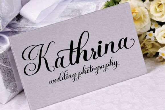 Modern Script Fonts: 18 Gorgeous Picks for Branding 15 Friday Calligraphy Fonts 141612819 6 580x386 1