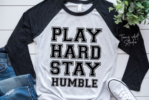 17 Collegiate Fonts: Powerful Picks for Logos & Jerseys 45 Varsity Spirit Fonts 118176504 6 580x387 1