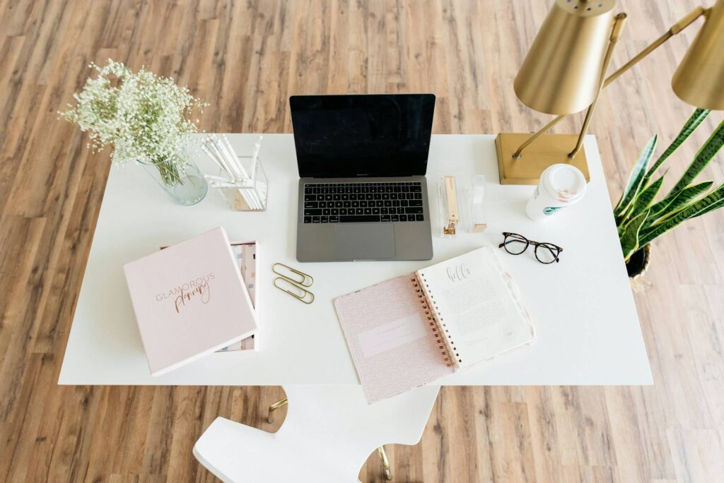Weekly Digital Planner Templates: 10 Best Picks for 2026 32 alexa williams RaYjMmmaSCA unsplash 1